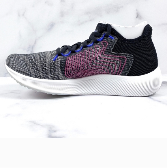 New Balance FuelCell Rebel performance shoes in women size: 12D - Picture 4 of 14